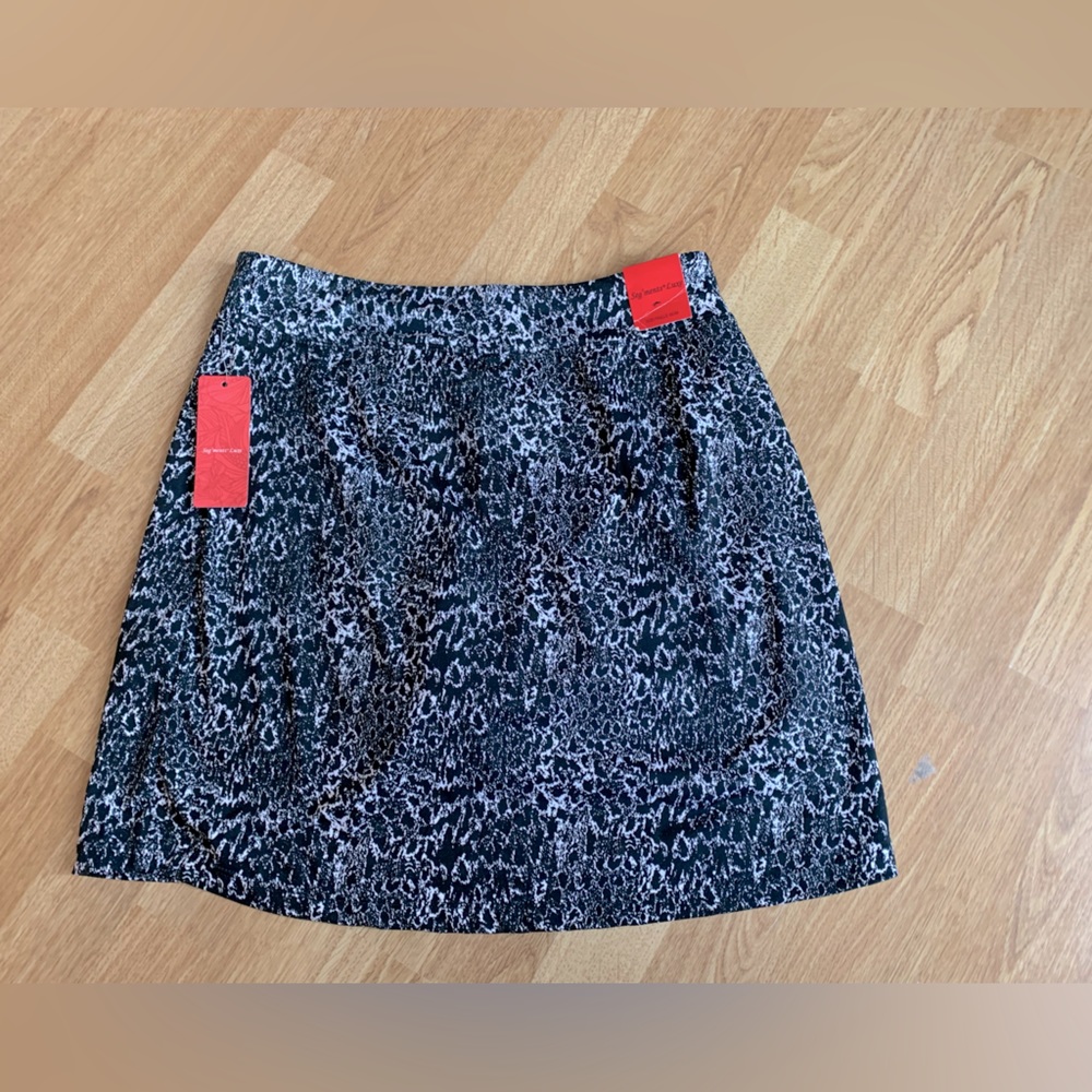 Seg’ments Luxe black & white skort .
